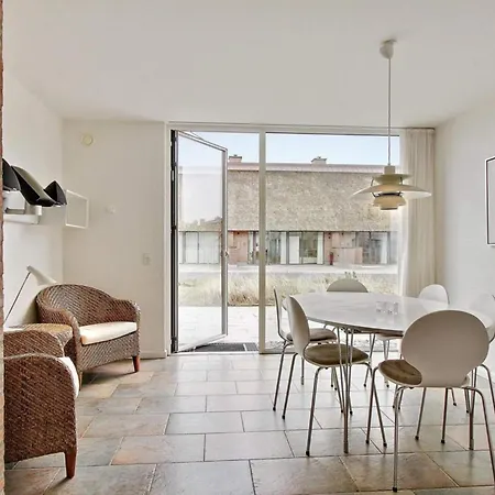 Romo Wellness And Semesterbostad *