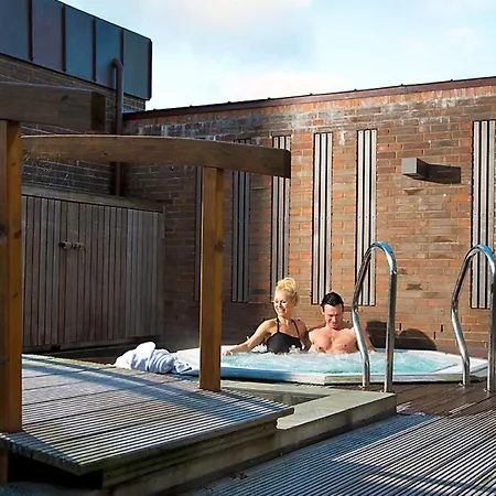 Romo Wellness And Semesterbostad *